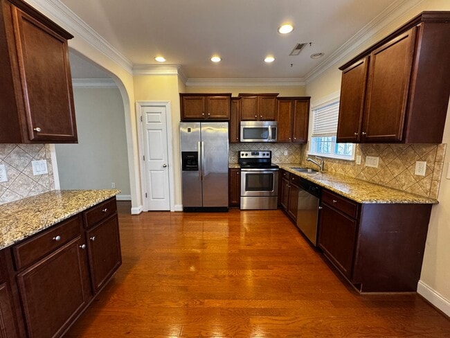 Building Photo - 5042 Wyngate Village Dr