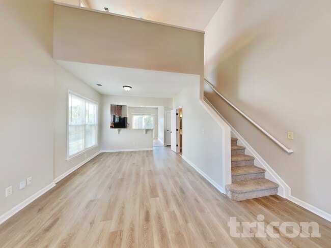 Foto del edificio - 1672 Woodsford Rd