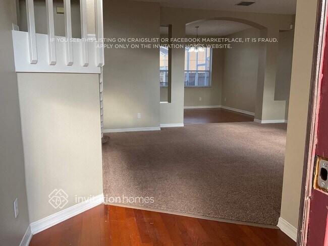 Foto del edificio - 489 Eastbridge Dr