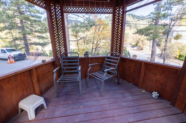 Foto del edificio - 2242 Deep Creek Dr