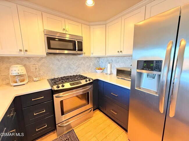 Foto del edificio - 647 Blue Oak Ave