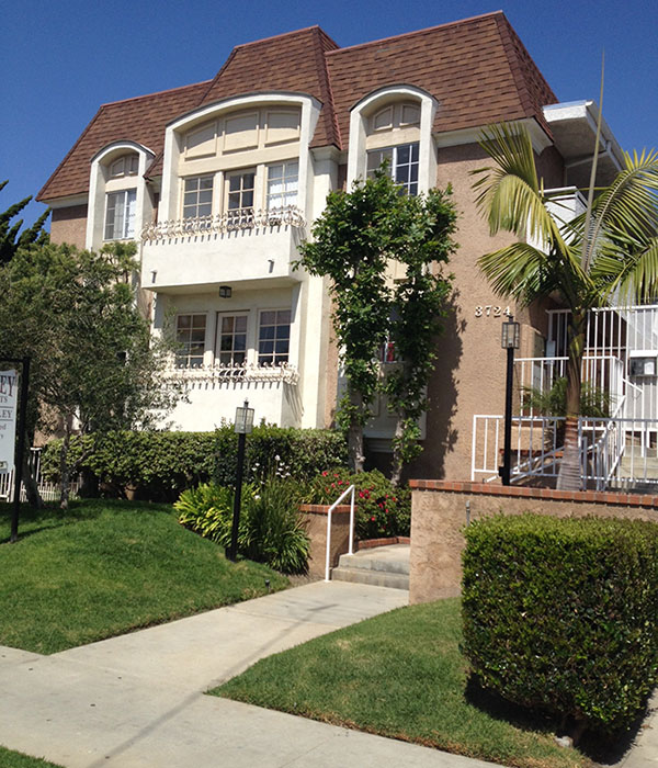 Building Photo - 3724 S. Bentley Ave.