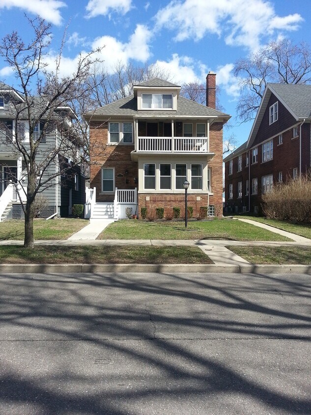 Primary Photo - 1118 Maryland St