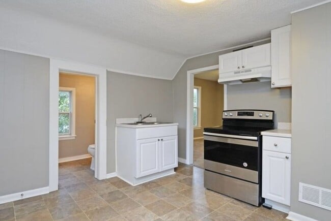 Foto del edificio - 1028 28th Ave NE