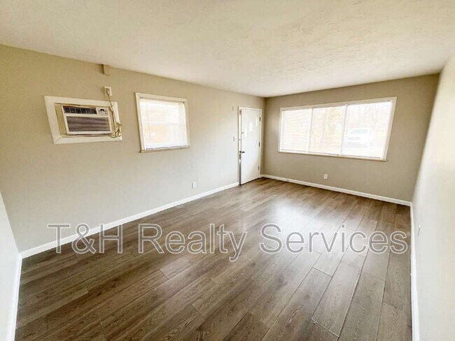 Foto del edificio - 5048 Hardegan St