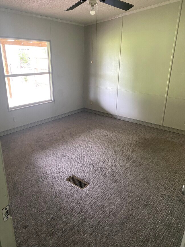 Foto del edificio - 16422 Waverly Dr