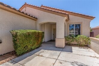 Building Photo - 2871 Goldcreek St