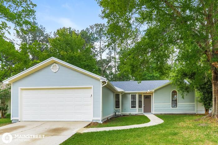 Primary Photo - 8720 N Huntington Woods Circle, Jacksonvil...