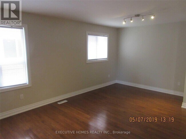 Building Photo - 74 Hudson Dr