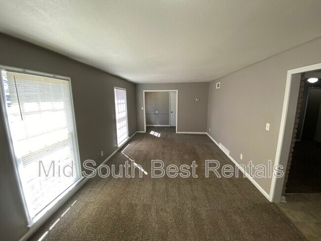 Building Photo - 3045 Curtis St