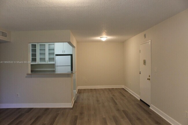 Foto del edificio - 7925 SW 86th St