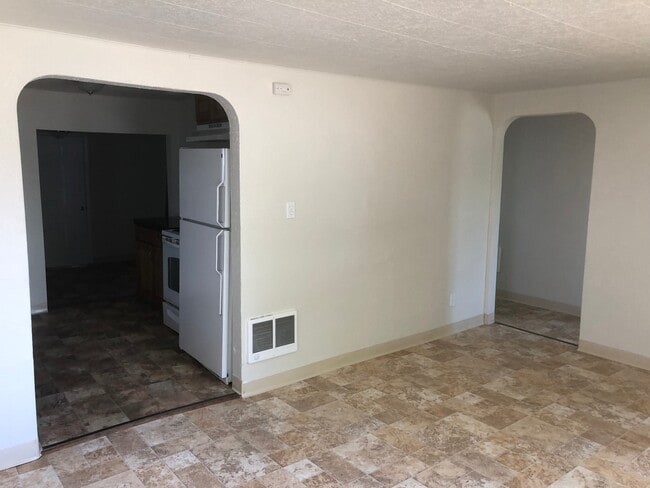 Building Photo - Single Family Home in Yakima