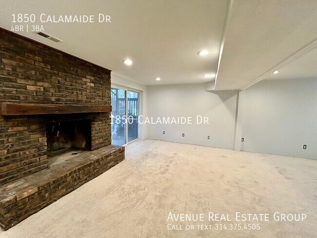 Building Photo - Style and practicality