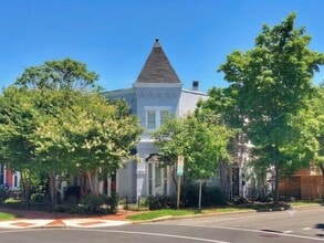 Building Photo - 1200 D St NE