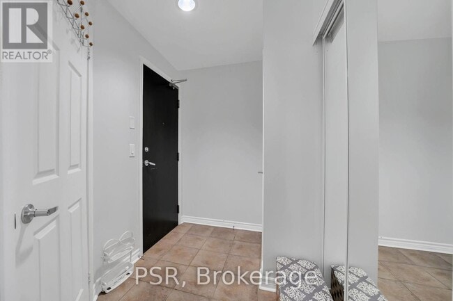 Building Photo - 388-2388 Prince of Wales Dr