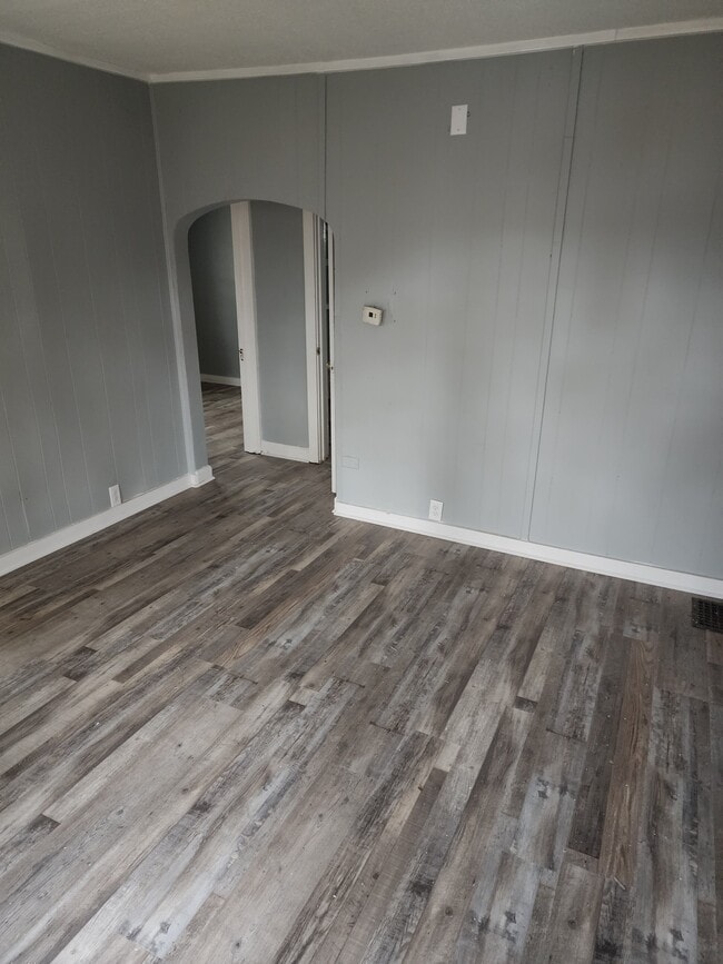 Building Photo - 709 Ann St