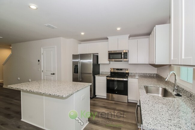 Building Photo - $500 Off 1st Month's Rent! Charming Home - 3 Br/2.5 Bath, Pet-Friendly in Calabash. Easy access t...