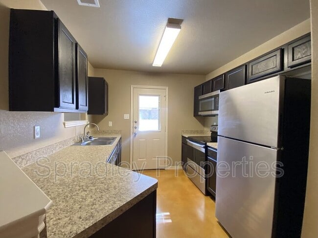 Building Photo - 1574 Brady Way