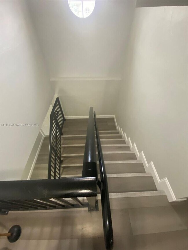 Foto del edificio - 17362 NW 74th Ave