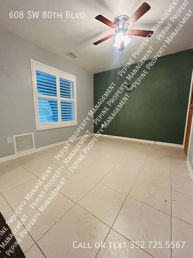 Building Photo - 608 SW 80th Blvd