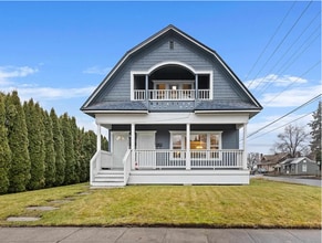 Building Photo - 1527 W Knox Ave Building Photo - 1527 W Knox Ave