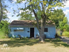 Building Photo - 3087 Huntington Dr