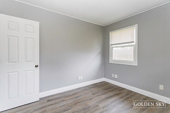 Foto del edificio - 6304 E Piccadilly Rd