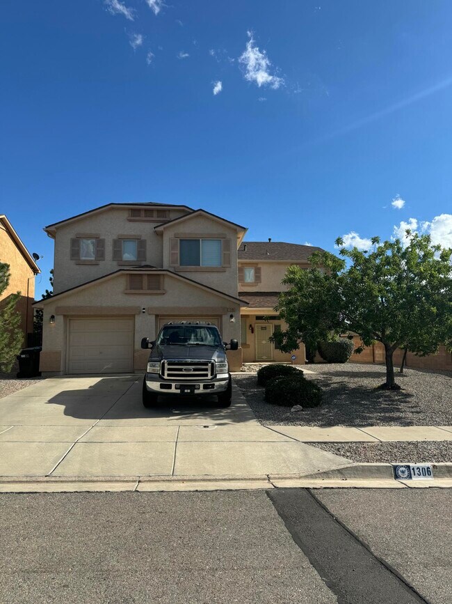 Foto del edificio - 1306 Sidewinder Rd NE