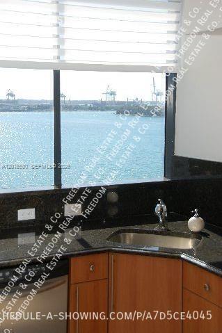 Photo - 1330 West Ave Apartment