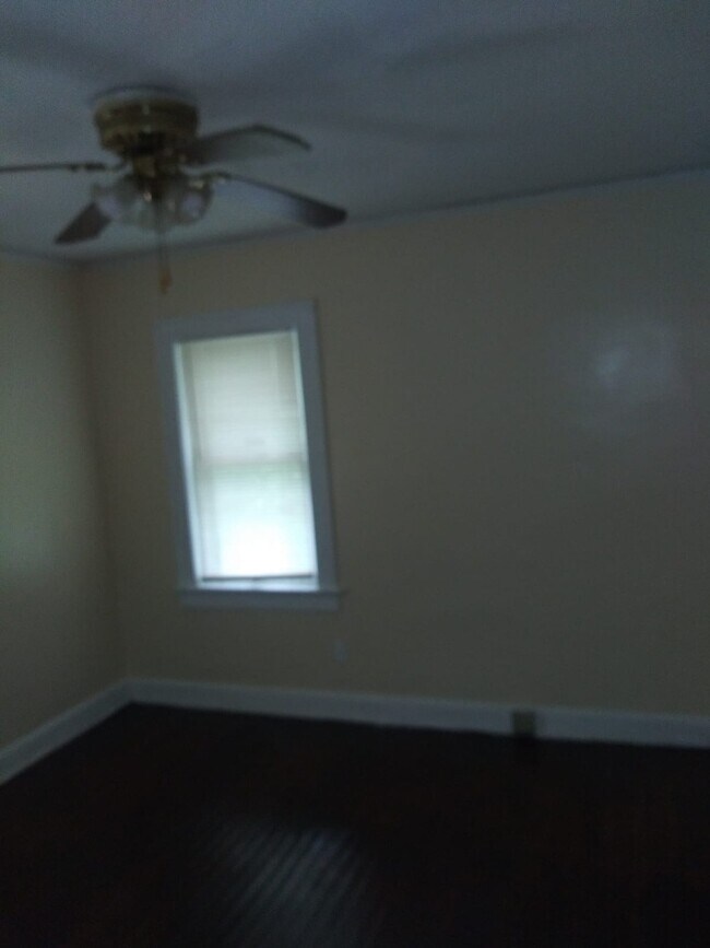 Building Photo - 6227 Forest Ave