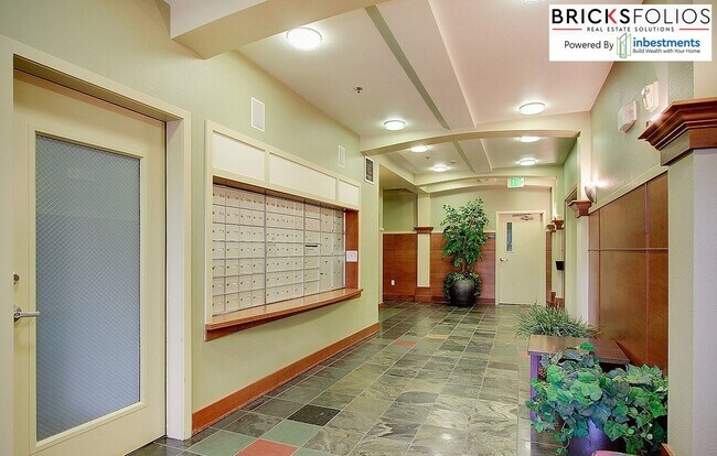 Building Photo - 16275 NE 85th St