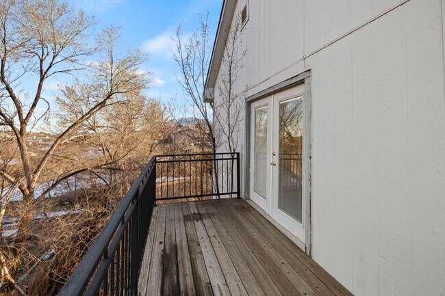 Foto del edificio - 977-979 Columbine Ave