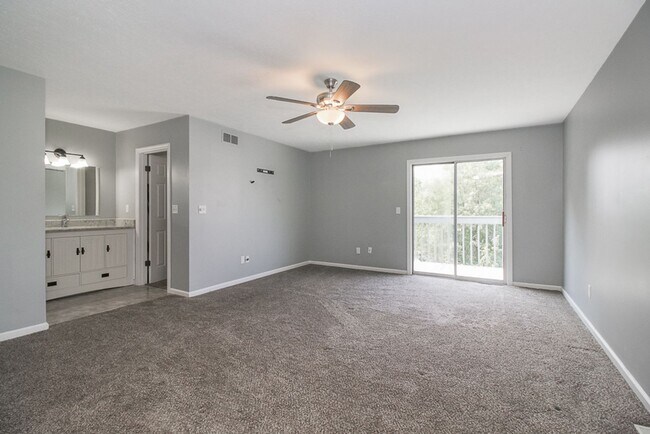 Foto del edificio - 3 Bedroom/2.5 Bath Westlake!! Condo living...