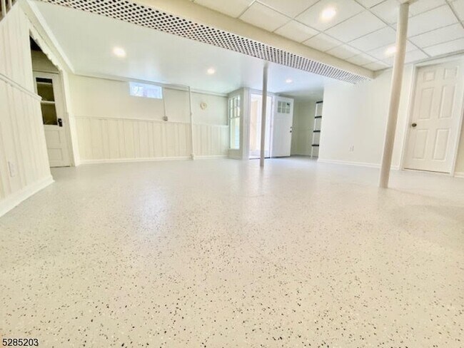 Foto del edificio - 419 Spruce Ave