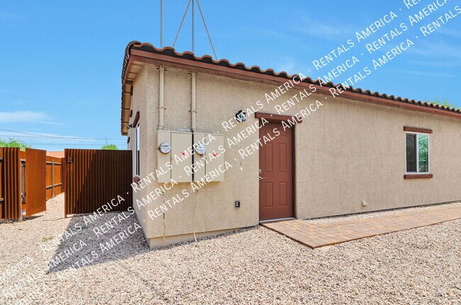 Foto del edificio - 3727 N Stone Ave