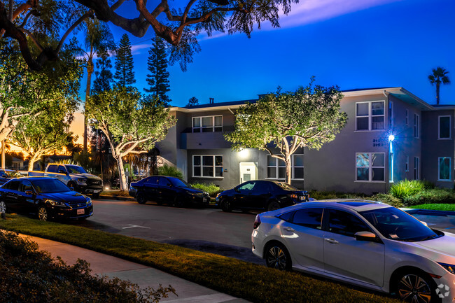 Hollypark Knolls Apartments - Inglewood, CA | Apartments.com