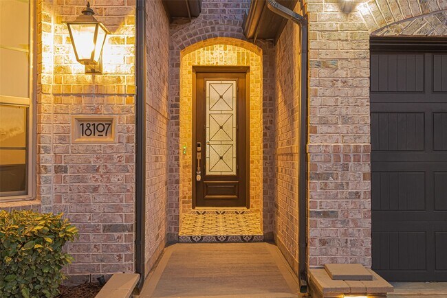 Foto del edificio - 18107 Callander Ave