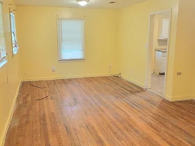 Building Photo - 1032 Capri Cir