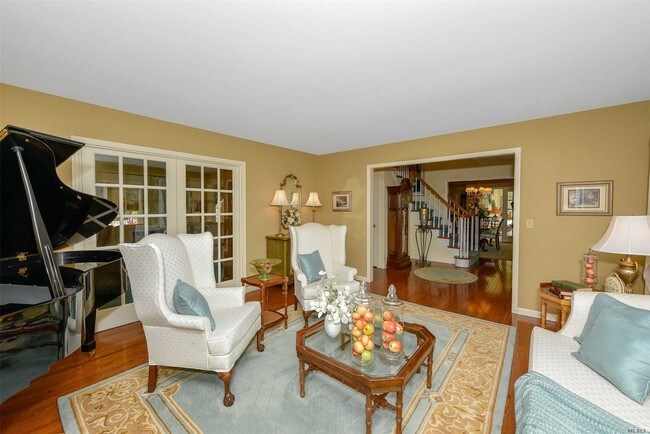 Building Photo - 49 N Country Rd