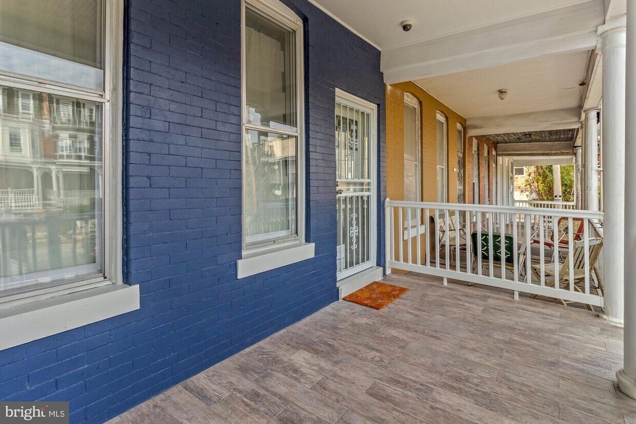 Foto principal - 1818 Ashburton St