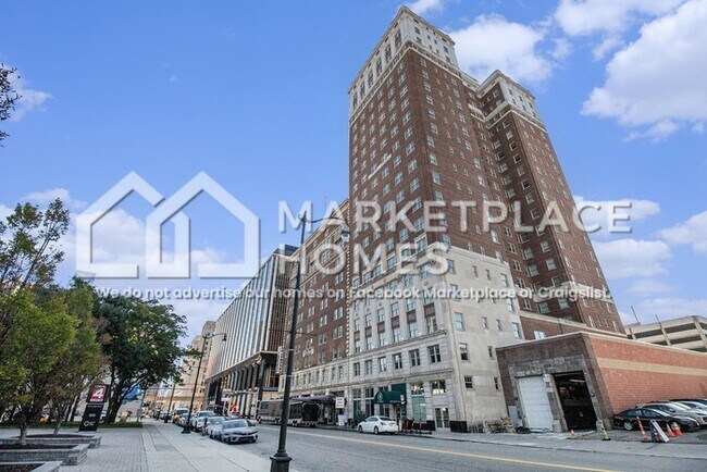 Foto del edificio - 525 W Lafayette Blvd