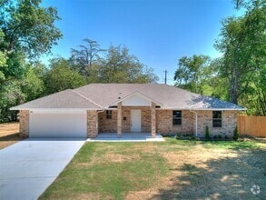 Building Photo - 501 Trenton Rd