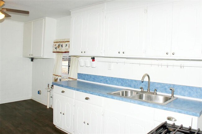 Foto del edificio - 304 Waller St