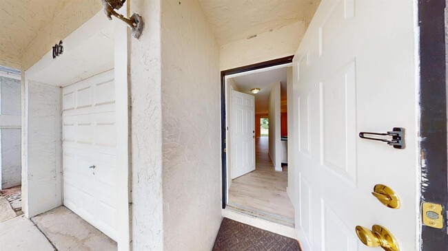 Building Photo - 105 Pheasant Run Blvd