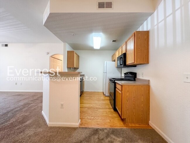 Building Photo - 7440 S Blackhawk St