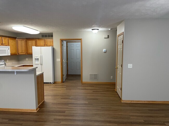 Foto del edificio - 6800 S 89th St
