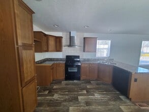 Building Photo - 26 Sparrow Hill Dr