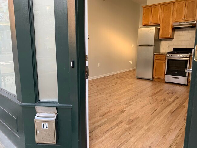 Foto del edificio - 118 Coles St