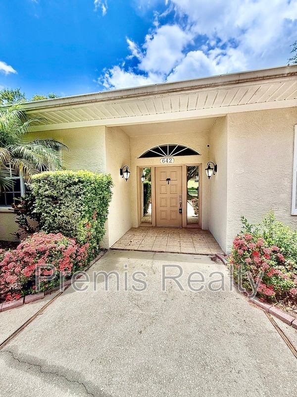 Foto del edificio - 642 Weathersfield Dr