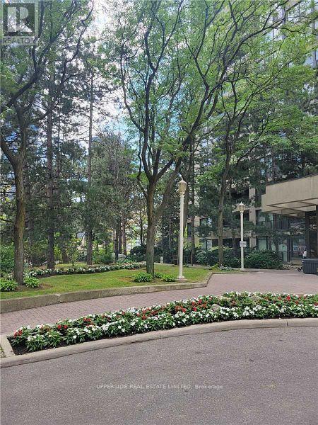 Building Photo - 33 Elmhurst Ave